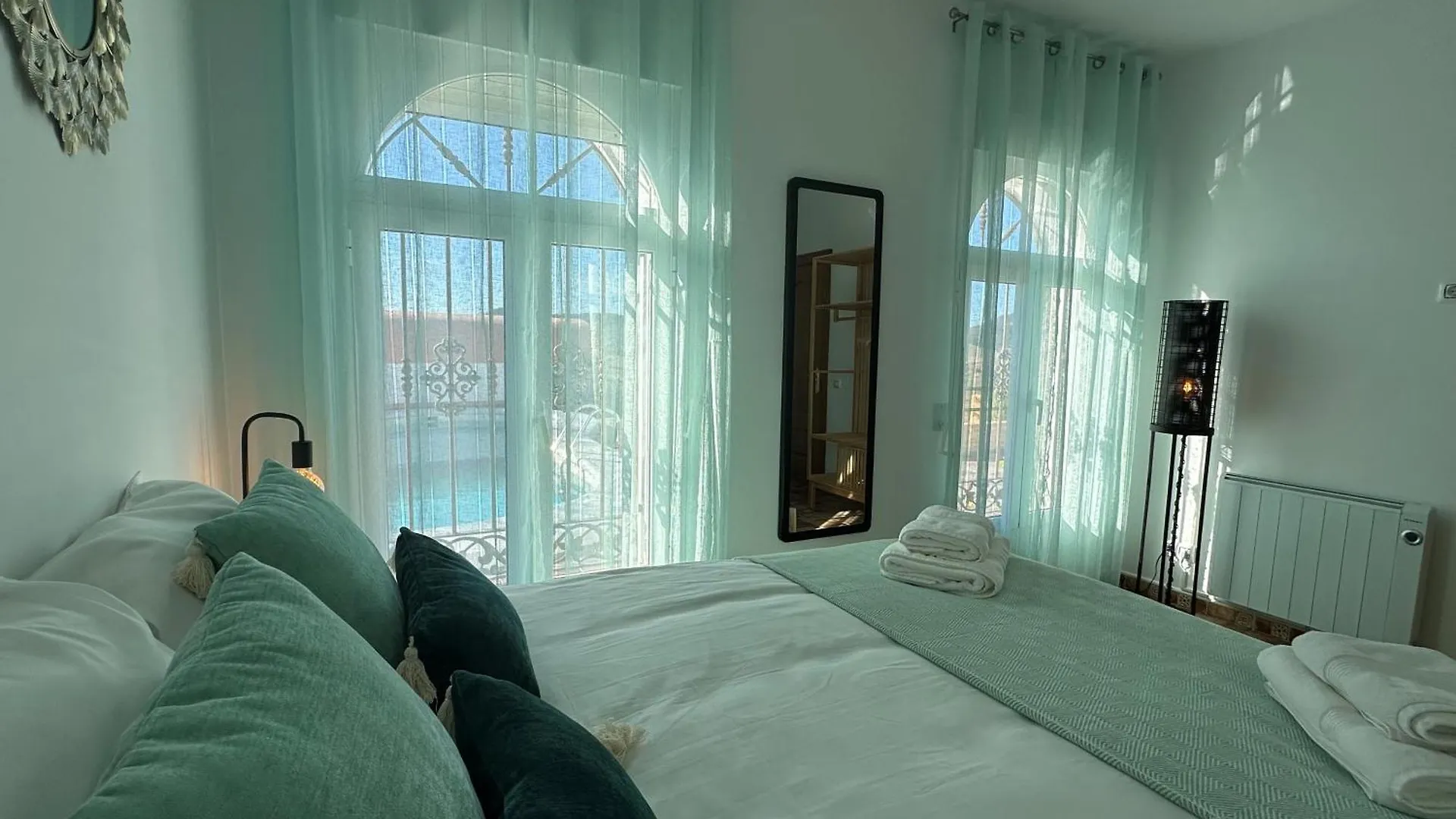 Casa Fuente Del Andaluz Acomodação com café da manhã Oria Espanha